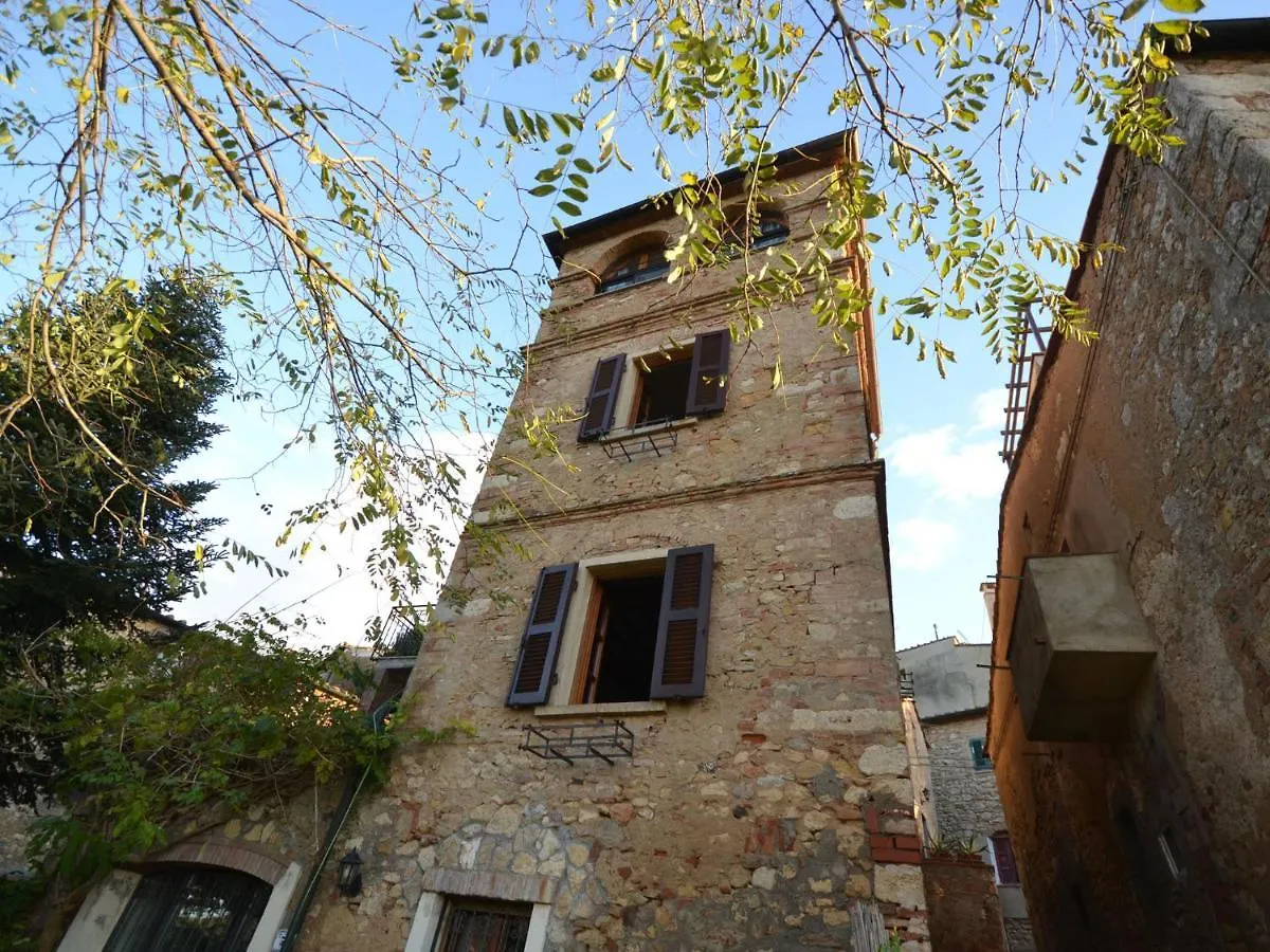 Serene Holiday Home In Bibbona With Balcony & Heating 0*,  Itália